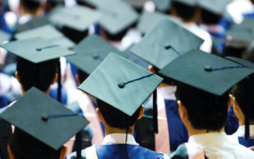 Một giảng viên có 9 bằng sáng chế vừa được Hội đồng Giáo sư nhà nước công bố danh sách ứng viên được các hội đồng ngành đề nghị xét công nhận đạt tiêu chuẩn chức danh giáo sư và phó giáo sư năm 2021.