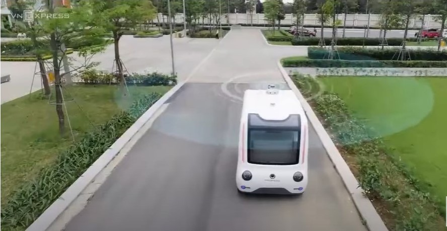 Với tổng chi phí đầu tư khoảng 1,5 tỷ, chiếc ôtô điện tự hành đang hướng tới tự lái cấp độ 4, ứng dụng trên xe chở khách nội khu ở sân golf, resort.