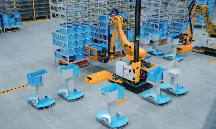 nhà xưởng của Amazon